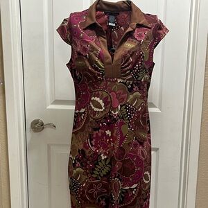 Woman’s 90s/Y2K Paisley Mid Length Dress